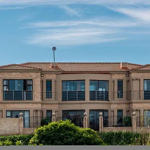 https://dolphin-dance-lodge.port-elizabeth-hotel.com